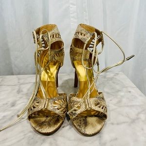 Dolce Vita gold heel